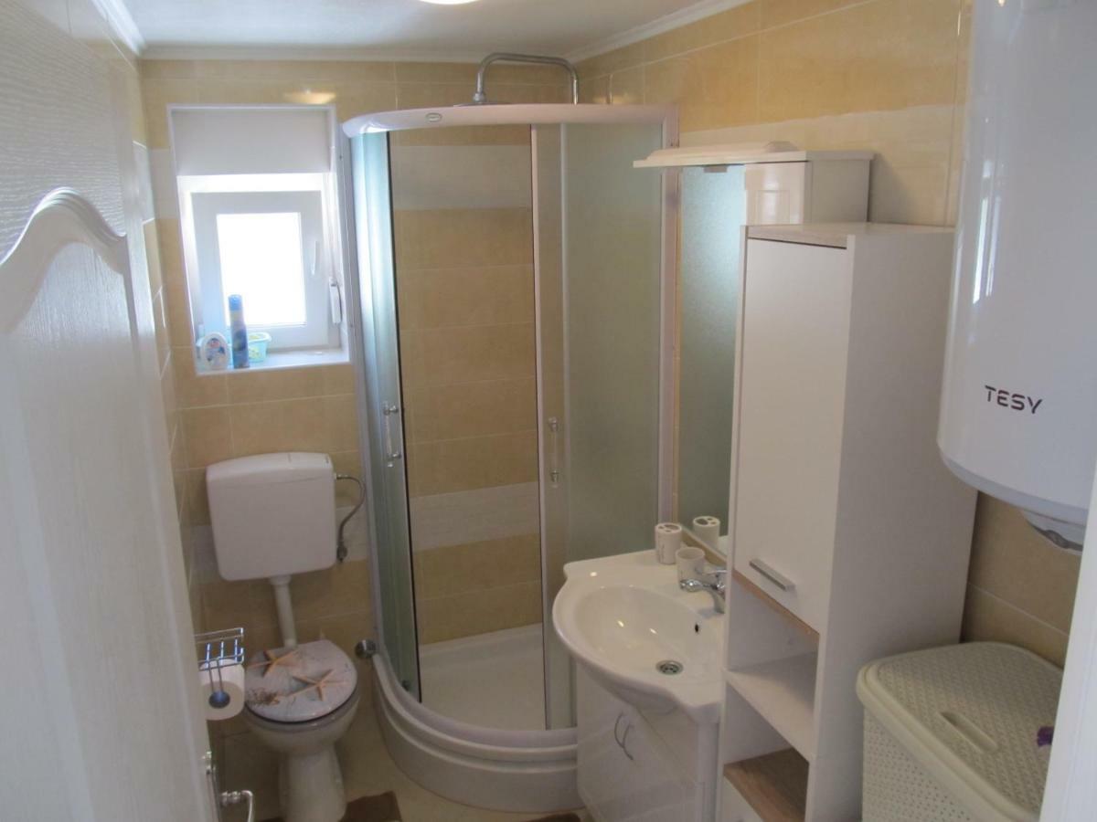Apartmani Mala Sirena Масленица Экстерьер фото